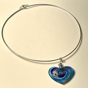 Fashion Blue Swirl Glass Pendant on Silver Tone wire choker